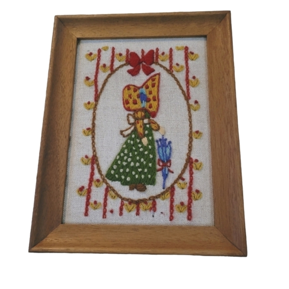 Holly Hobbie 70s Hand Embroidered Framed Needlepoint Wall Art 8x10‎ Wood Frame